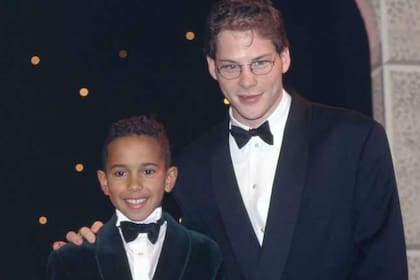 3 de diciembre de 1995: el campeón de karting Lewis Hamilton (10 años) y Jacques Villeneuve, que venía de ganar las 500 millas de Indianápolis
