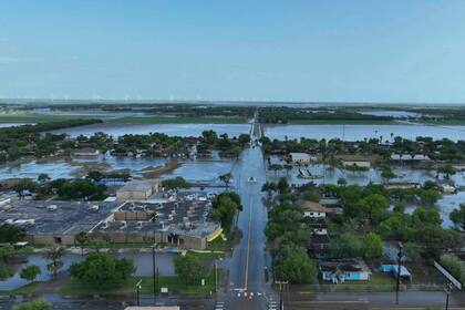 3 muertos en Texas después de que fuertes tormentas provocaran inundaciones