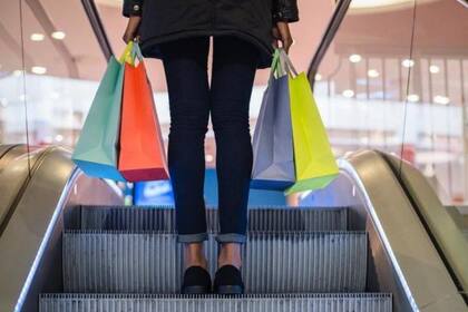 3 razones por las que la economía de EE.UU. está creciendo más rápido que las de otros países ricos