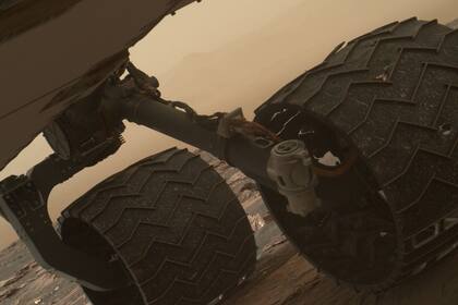 30-06-2021 Microfiltraciones pueden explicar el misterio del metano en Marte.  Mediciones del rover Curiosity de la NASA determinan que las concentraciones de metano atmosférico aumentan y disminuyen a lo largo del día en la superficie del cráter Gale.  POLITICA INVESTIGACIÓN Y TECNOLOGÍA NASA
