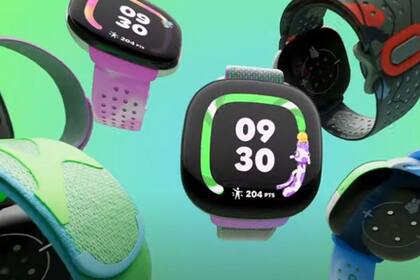 30/05/2024 El nuevo 'smartwatch' para niños Fitbit Ace LTE. POLITICA FITBIT
