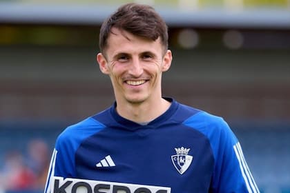 30/05/2024 Fútbol.- Ante Budimir: "Tener continuidad desde la pretemporada fue fundamental para hacer una buena temporada". El delantero croata de Osasuna, Ante Budimir, afirmó que "tener continuidad desde la pretemporada" fue "fundamental para hacer una buena temporada", con "emociones diferentes" y en la que ha convertido 17 dianas, aunque no se siente un "ídolo" para la afición 'rojilla'. DEPORTES KOSNER