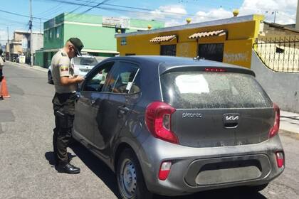 30/07/2022 Agente de la Policía en Ecuador SOCIEDAD SUDAMÉRICA ECUADOR POLICÍA DE ECUADOR