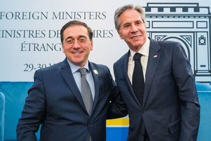 30/11/2022 El ministro de Asuntos Exteriores, José Manuel Albares, y el secretario de Estado de Estados Unidos, Antony Blinken, se reúnen en los márgenes del encuentro ministerial de la OTAN en Bucarest POLITICA MINISTERIO DE ASUNTOS EXTERIORES