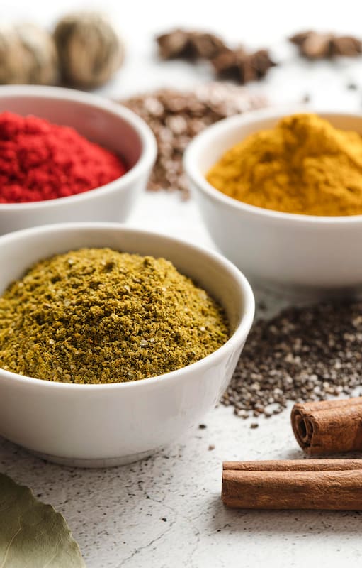 Guía para reconocer de dónde salen las especias: ¿flor, raíz o semilla?
