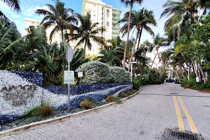 3951 S Ocean Dr.