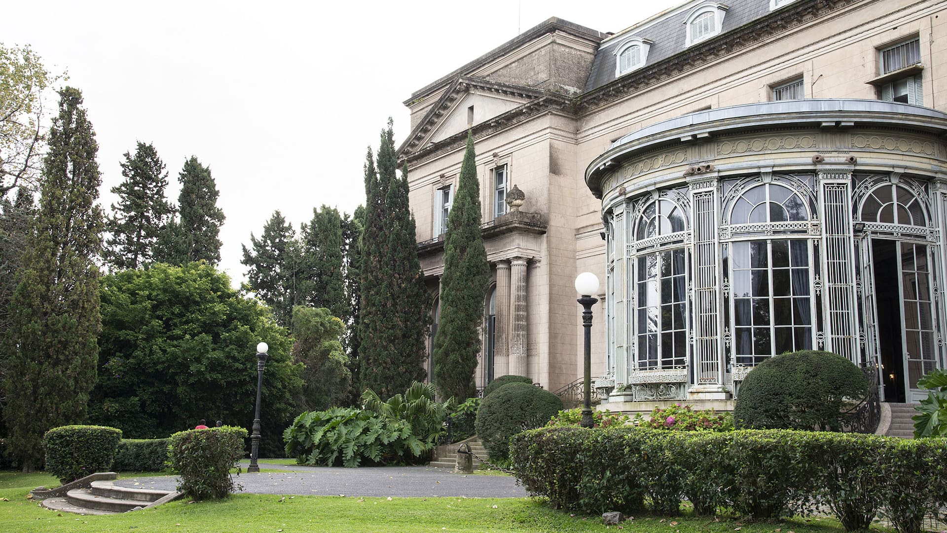 Palacio Sans Souci, el enclave bonaerense que alberga jardines con el sello del paisajista Carlos Thays