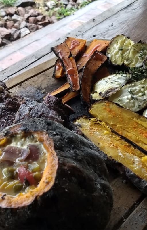 Menú prehispánico. La vivencia de comer con ingredientes de pueblos originarios entre el río y los cerros