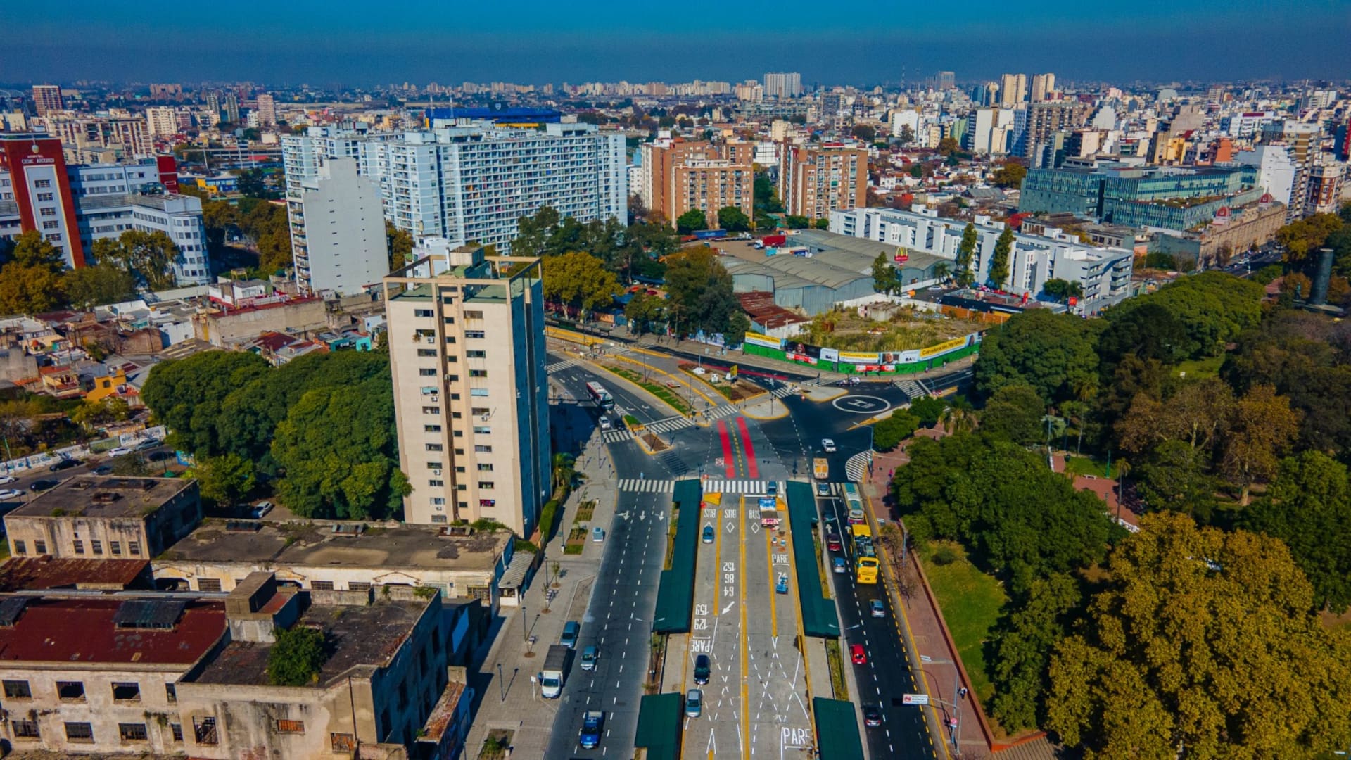 Nuevo metrobús: completan la obra pendiente que demandó la demolición de edificios en una zona clave de la ciudad