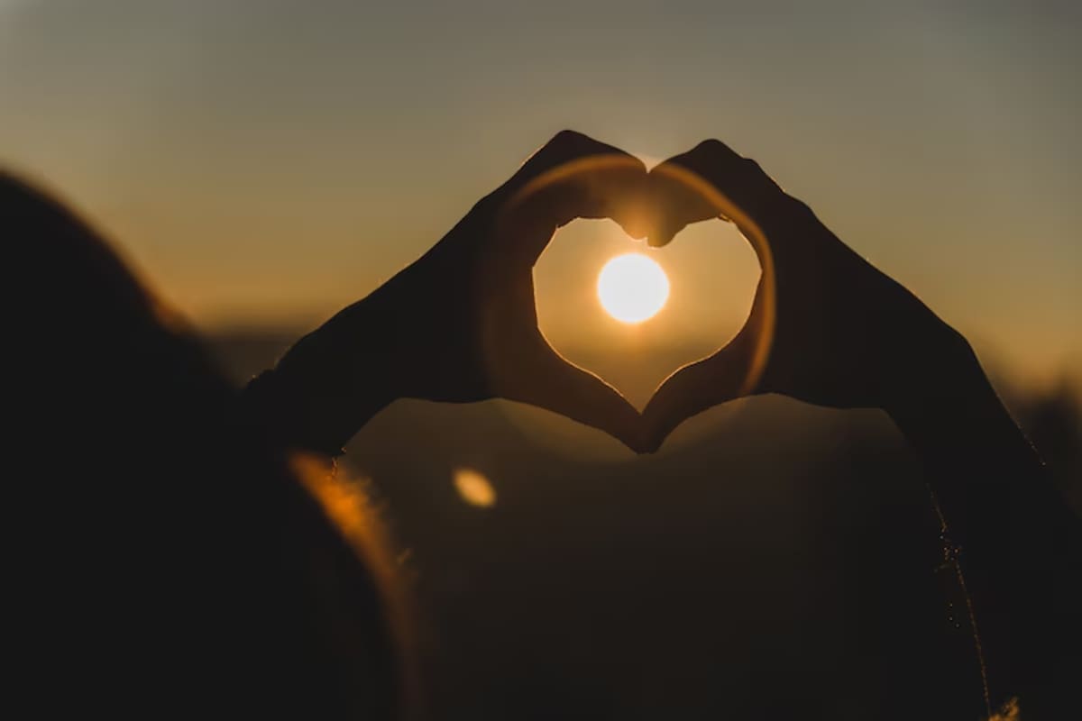 4 razones por los cuales las personas se enamoran, según la inteligencia artificial