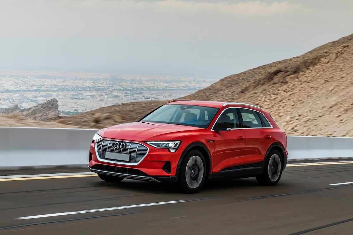 408 CV es la potencia máxima del Audi e-tron (300 kW), para acelerar de 0 a 100 km/h en 5,7 segundos