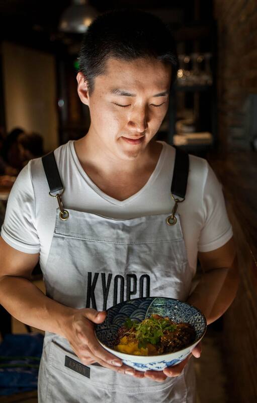 Sushi al paso, street food coreano y curries: dónde probar buena comida asiática
