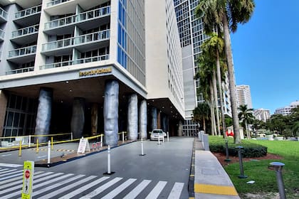 El incónico edificio de 485 Brickell Ave, en Miami, donde Muñoz compró dos departamentos
