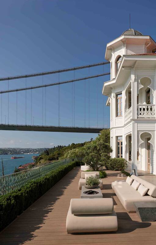 Un “refugio de invierno” del período otomano se transformó en una residencia familiar contemporánea