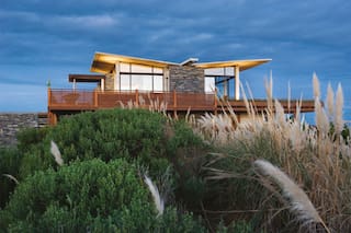 Una casa diseñada por uno los más reconocidos arquitectos de Punta del Este de las últimas décadas
