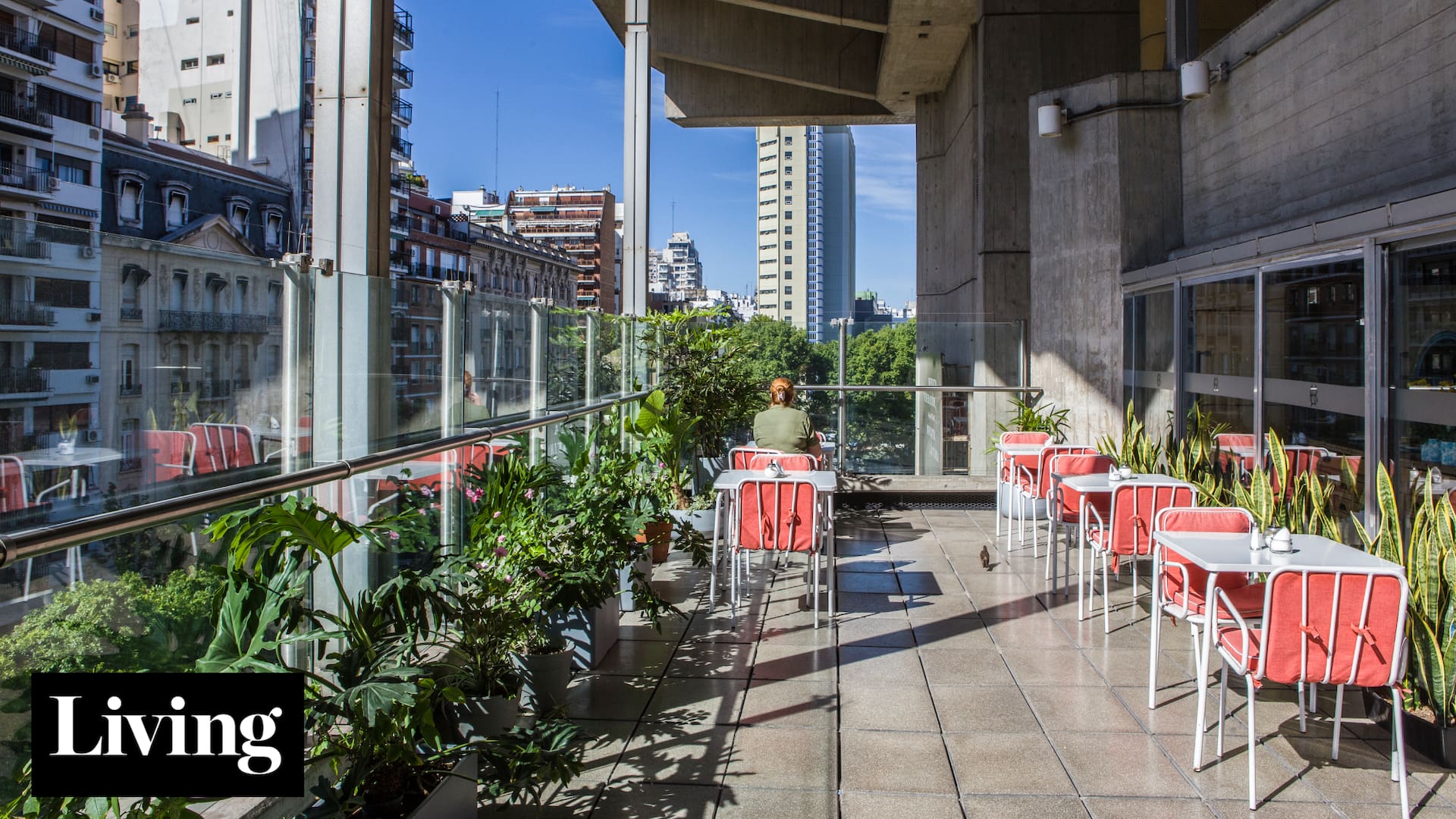 El secreto mejor guardado de Recoleta: cómo es el café ubicado en la terraza de la Biblioteca Nacional
