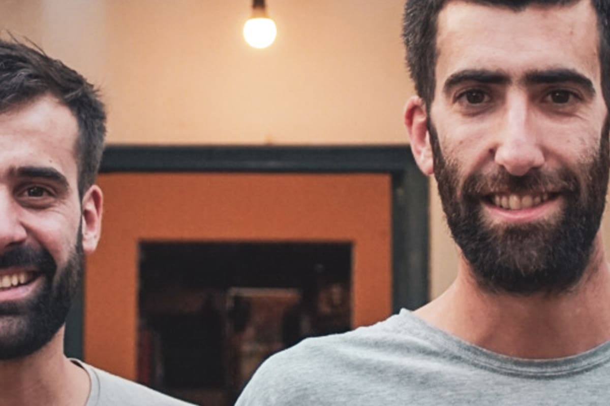 En Chapadmalal: son hermanos y convirtieron un galpón familiar en una exitosa cervecería