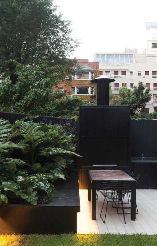 La transformación de un espacio desaprovechado a un patio moderno y funcional
