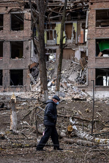 En fotos: la guerra en Ucrania destruye varios edificios históricos