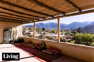 A los 50, decidió construir una casa de adobe y pirca en su pueblo preferido