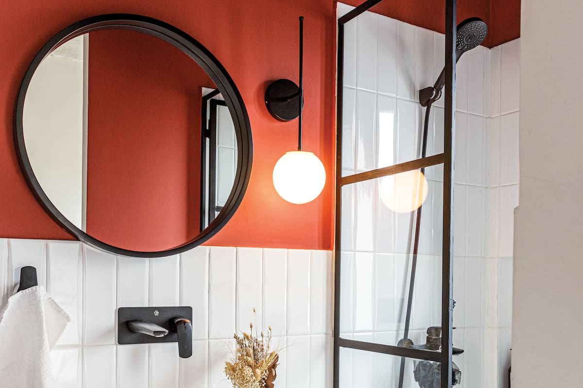 Baños chicos y toilettes: Diseños, colores y materiales para potenciar espacios de pocos metros