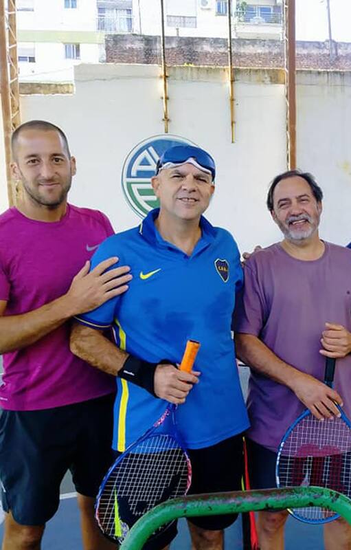 Tenis ciego. "La primera vez que di una clase volví a mi casa llorando de emoción"