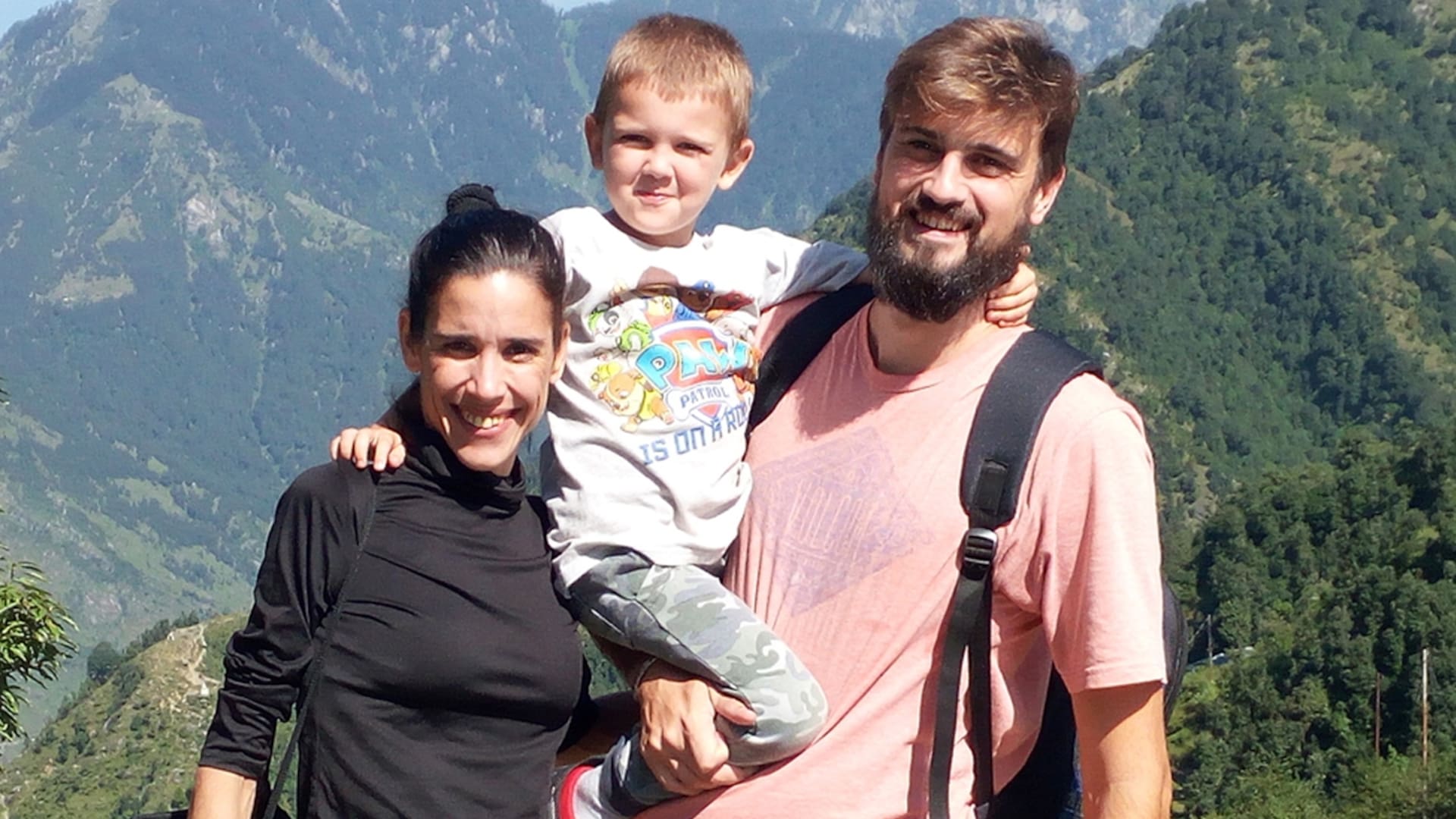 Sanó sus heridas del pasado y junto a su familia adoptó un estilo de vida nómade