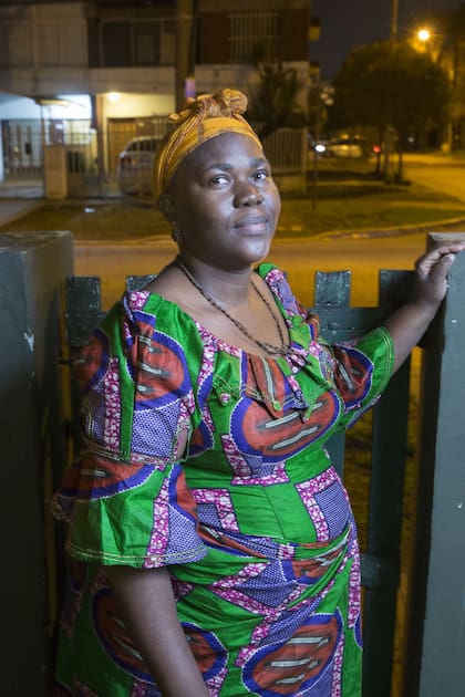 Martine Kyakimwa escapó de Congo y ahora vive en Martín Coronado con su marido y sus 10 hijos