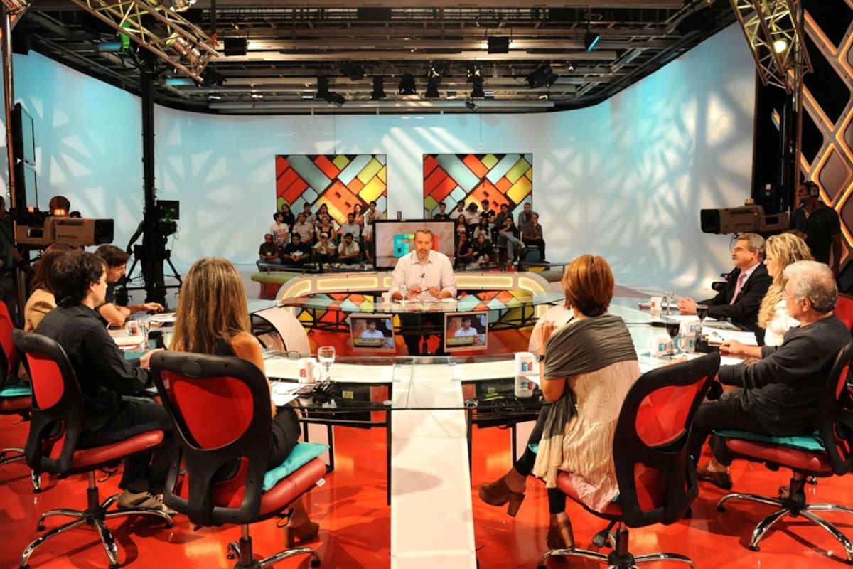 Formación original del programa 678, conducido por María Julia Oliván