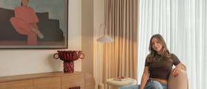 Aunque no fuera su hogar definitivo, decidió invertir fuerte en la deco de su dos ambientes de Caballito