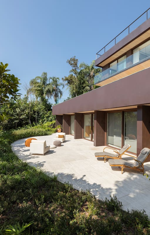 Una casa contemporáneo en San Pablo con vistas al mar