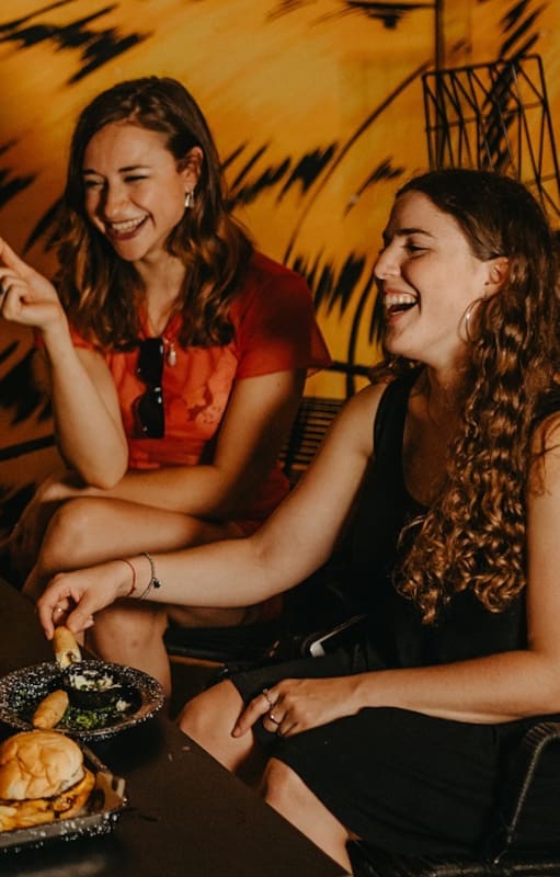 7 lugares para comer rico y salir a bailar en Buenos Aires.