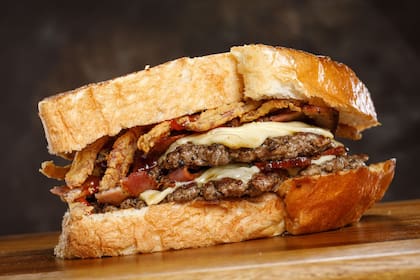 70 locales de hamburguesas con combos a $2400