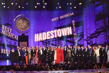 73rd Annual Tony Awards - Show - New York, U.S., 09/06/2019 - The cast and crew of "Hadestown" accept the award for Best Musical. REUTERS/Brendan McDermid