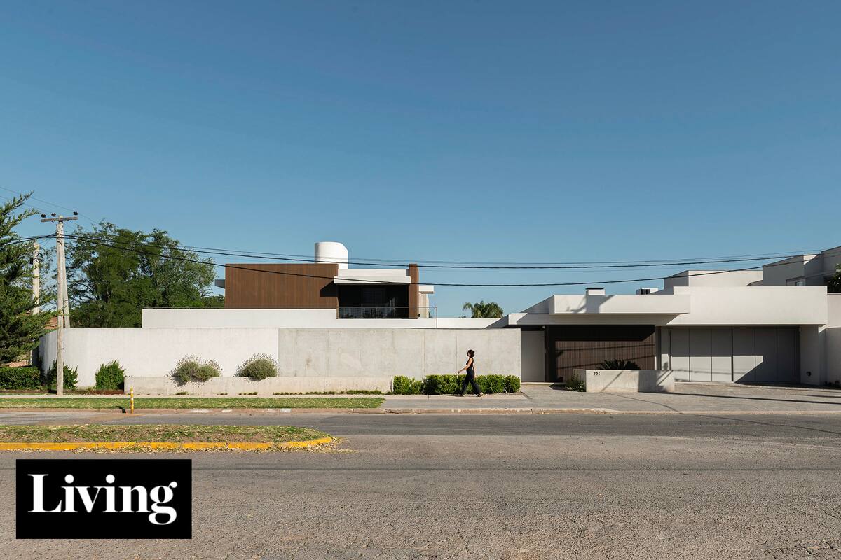 En una esquina transitada de Chivilcoy, una casa cuyo diseño mereció un premio provincial