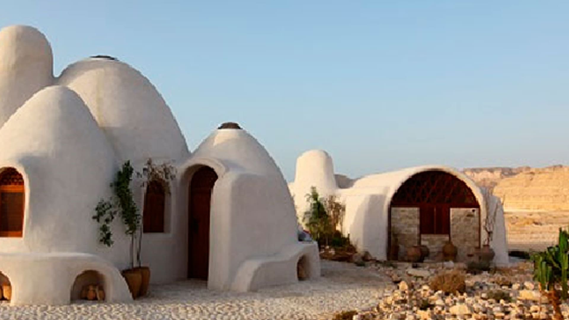 El sistema del arquitecto iraní para vivir en la luna que hoy se usa en el mundo
