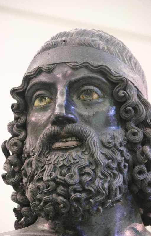 Estatuas gigantes. El misterio de un increíble hallazgo en el fondo del Mediterráneo
