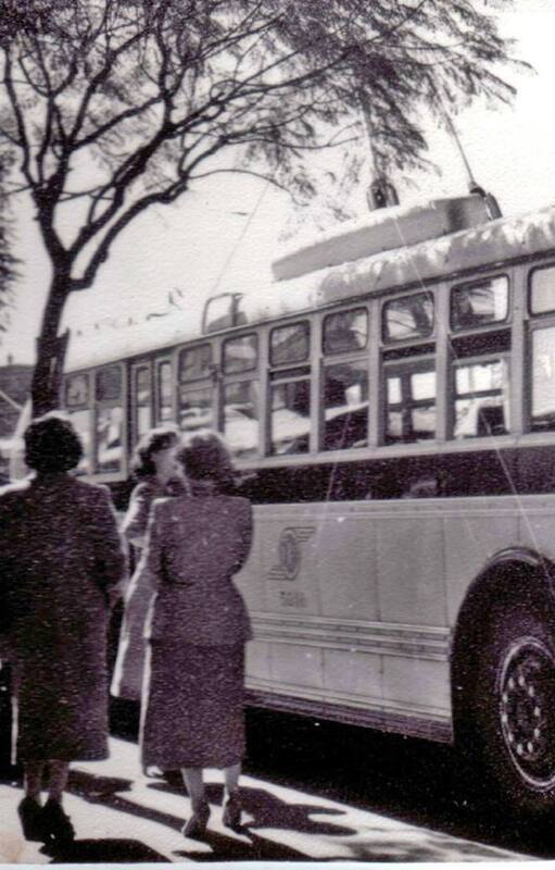 Buenos Aires perdida: el nostálgico transporte eléctrico que fue destronado por los colectivos en la década del sesenta