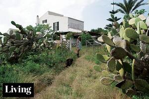 Una finca autosuficiente que invita a la vida austera