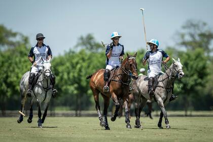 Poroto y Adolfo Cambiaso se dieron el gusto de jugar juntos por primera vez en el máximo nivel del polo mundial; junto a ellos, el brasileño Rodrigo Ribeiro De Andrade, que suplió al desgarrado Pablo Mac Donough.