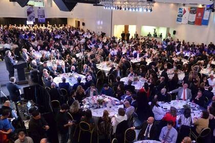 850 invitados participaron de la cena de Consenso Salud