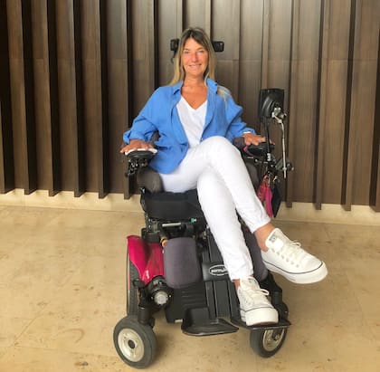 9 años después del diagnóstico, Capuano está en silla de ruedas, pero mantiene una vida muy activa
