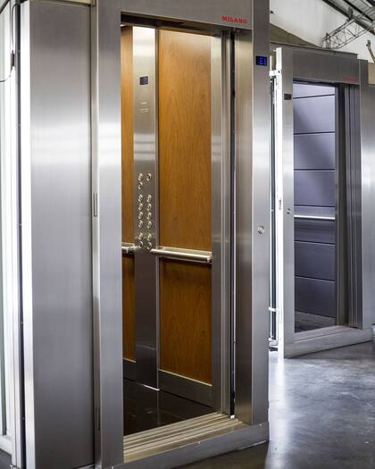 Un ascensor estándar terminado