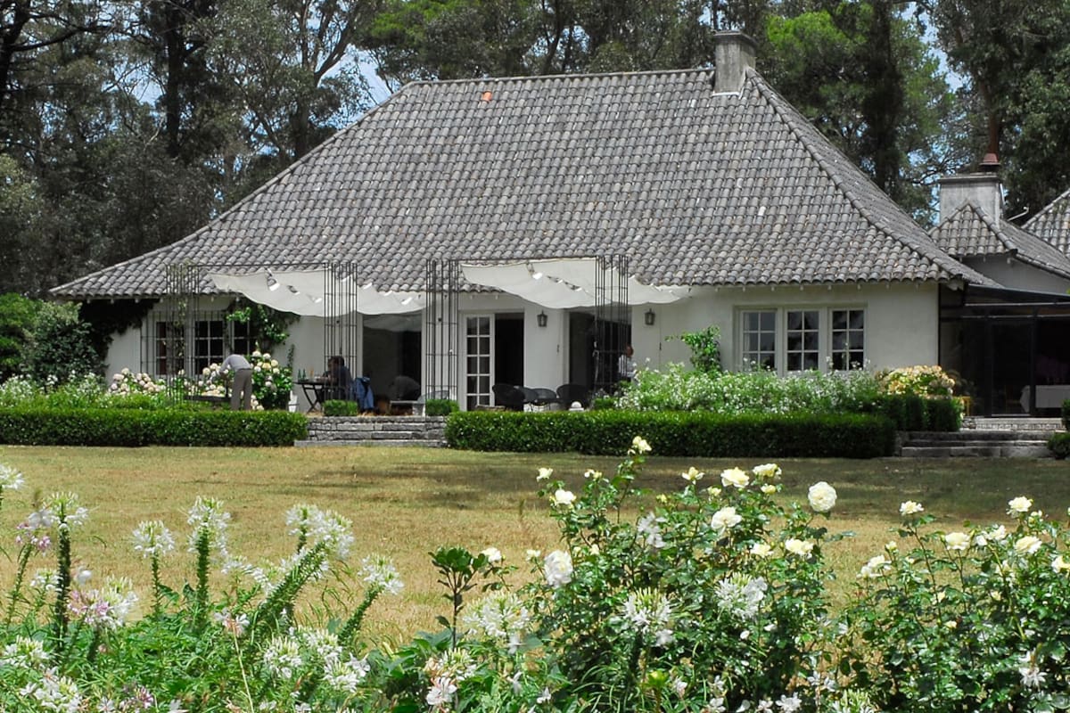 Conocé el jardín tandilense que recibió a la reina de Dinamarca
