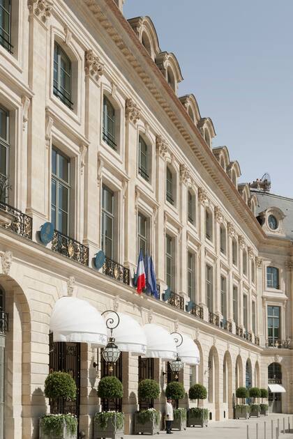 Los lujos más curiosos del Ritz de París, de migraciones express al spa de Chanel