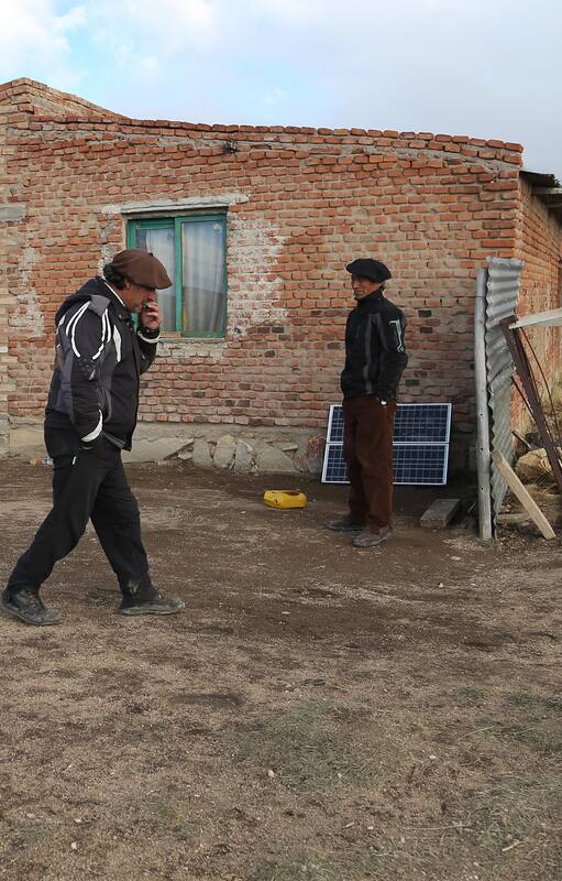 Cómo es vivir solo e incomunicado en el medio del campo