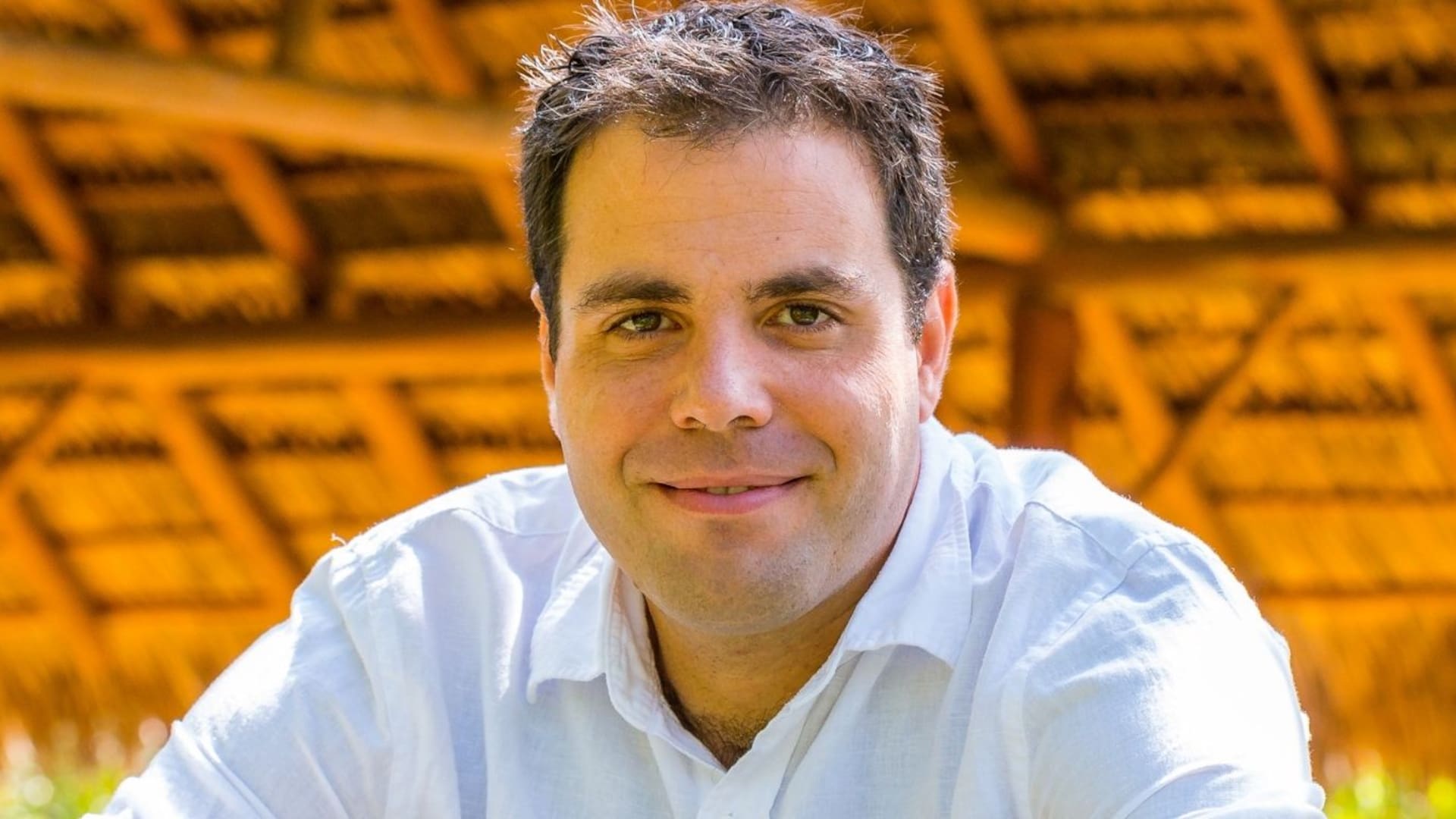 Vivir en la naturaleza: el argentino rebelde que recorrió el mundo y creó una ecovilla en Costa Rica