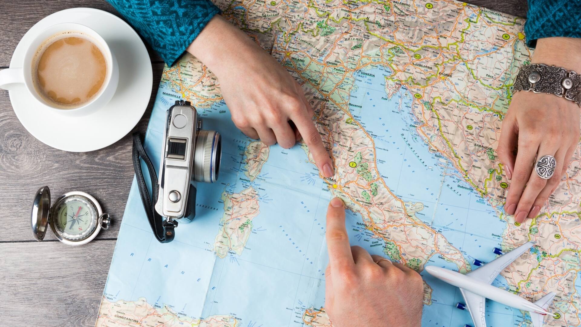 Viajes burbuja y semáforos entre países: el mundo del turismo comienza a activarse