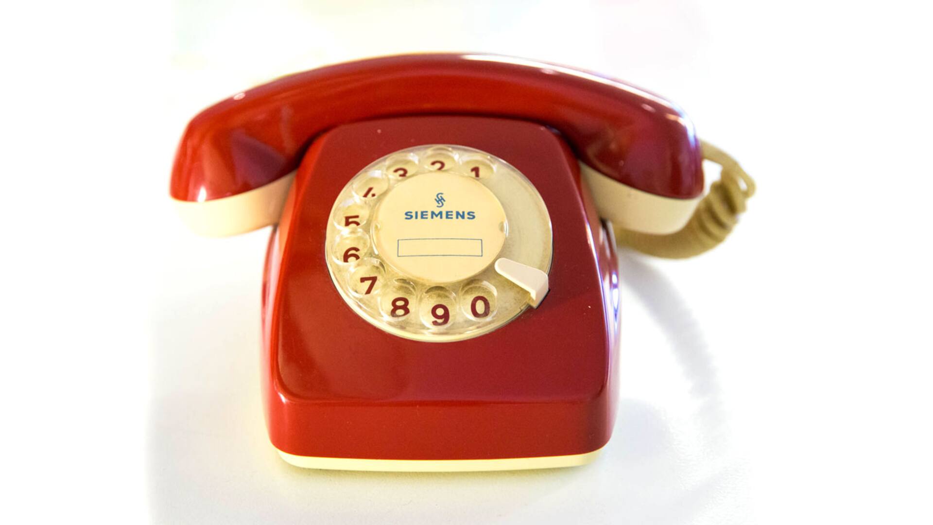 Nostalgias del siglo 20: hoy nos ocupamos de los teléfonos
