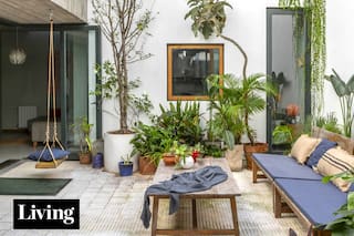 Un PH con patio central, terraza con pileta y un gran trabajo de sus dueños